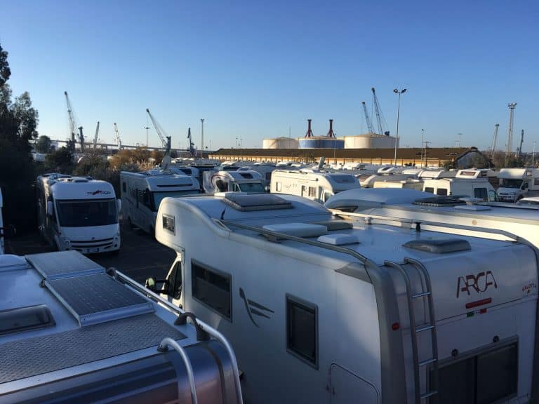 Área Autocaravanas de Sevilla — foto 2