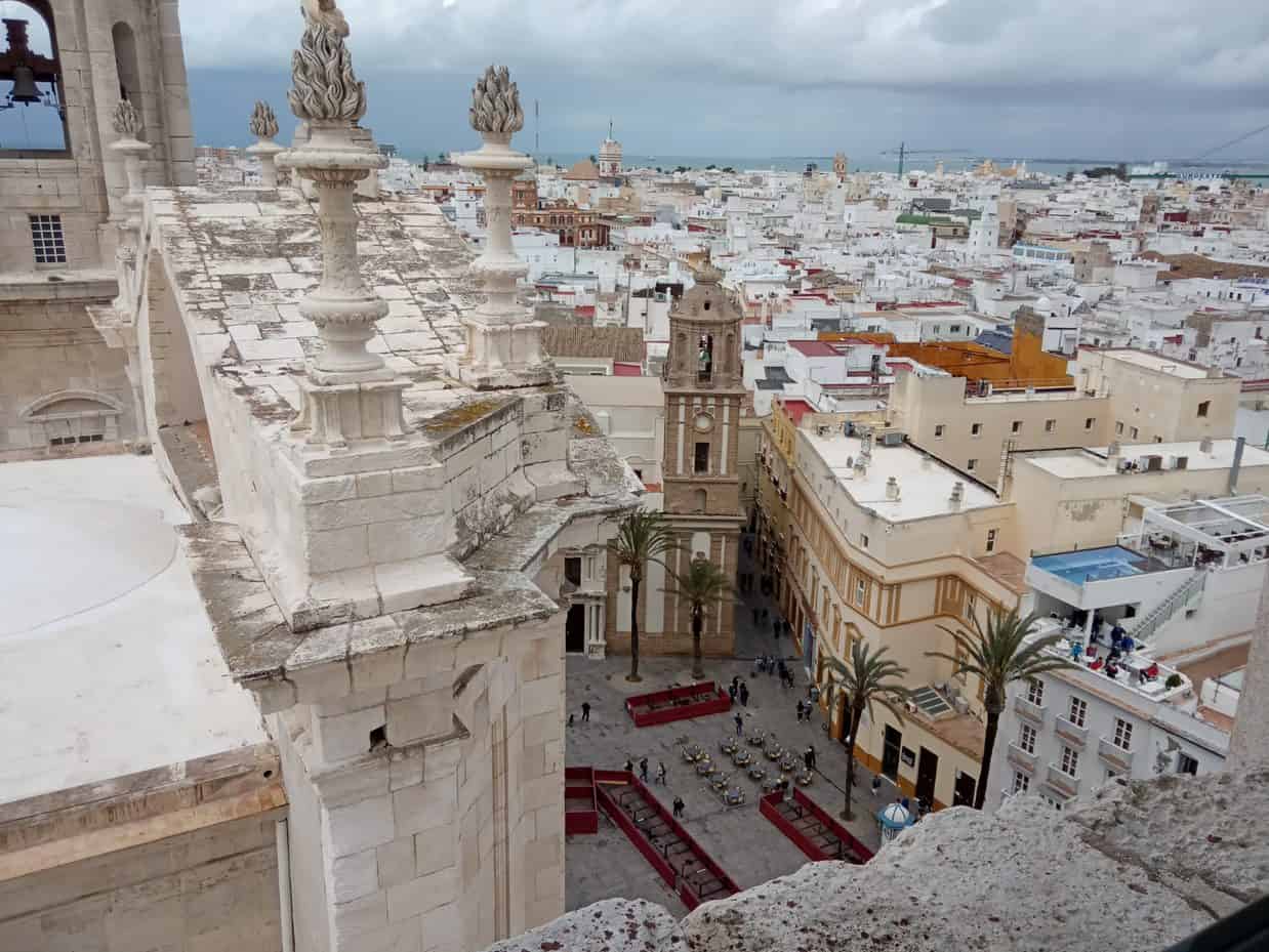 Áreas de autocaravanas para visitar Cádiz, la ciudad que enamora al New York Times