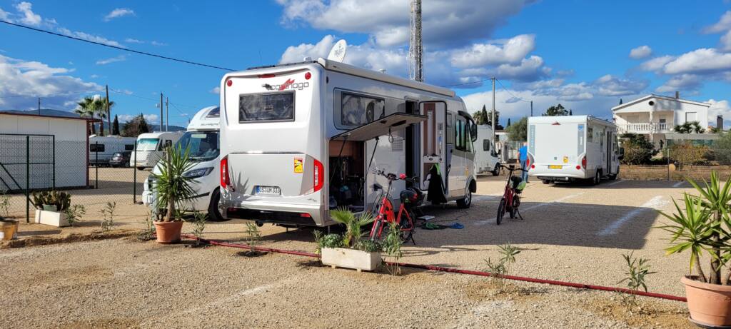 Espace réservé pour camping-cars et camping-cars, Stop & Go La Rotonda, Peñíscola, Castellón