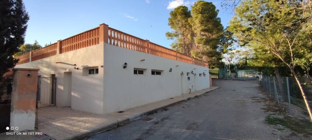 Aire de camping-car avec services disponibles au Camping Albox, Albox, Almería