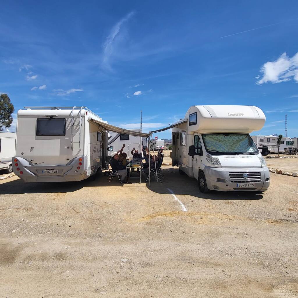 Aire aménagée pour camping-cars au Camping Albox, Albox, Almería