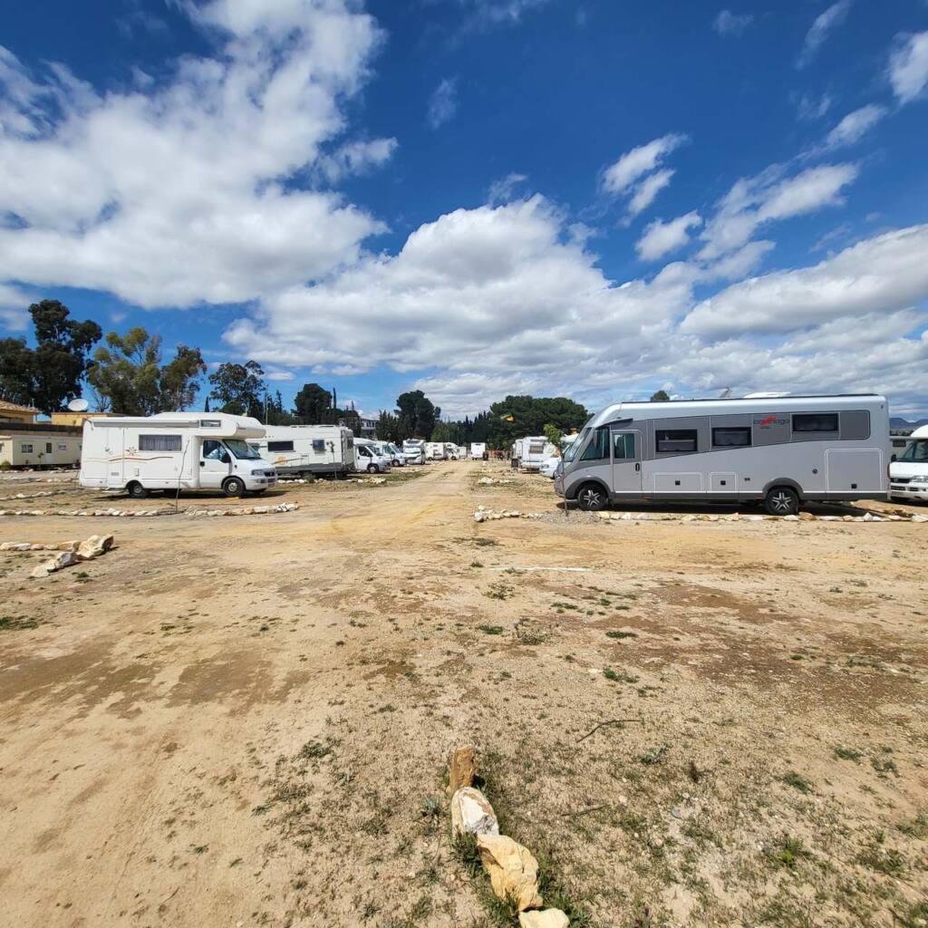Aire réservée aux camping-cars au Camping Albox, Albox, Almería