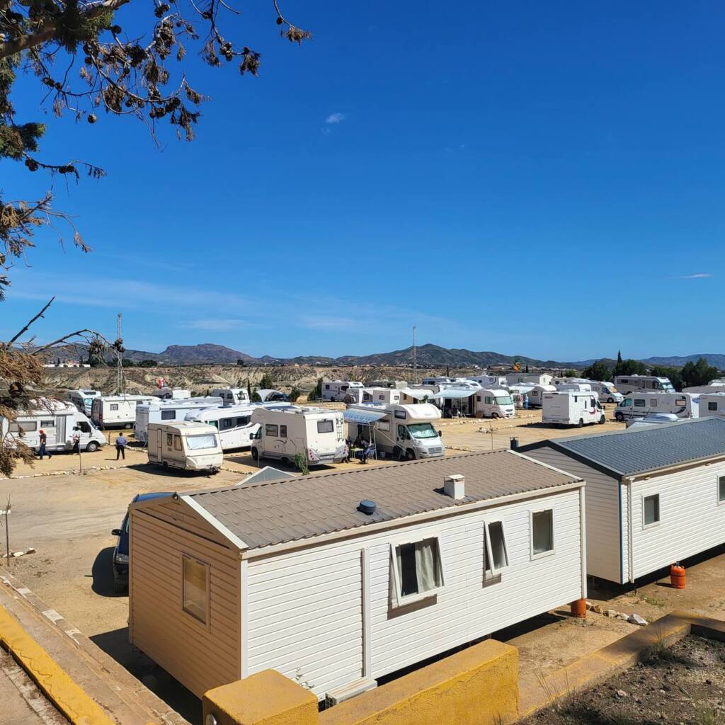 Aire de camping-car au Camping Albox, Albox, Almería
