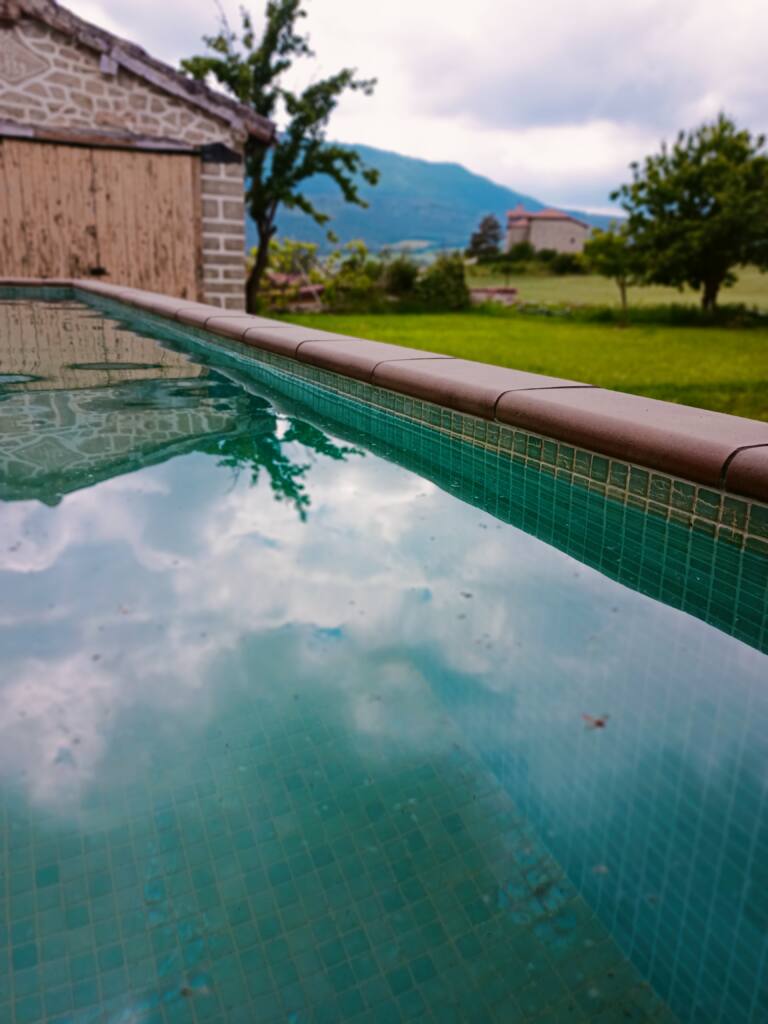Zona de piscina para autocaravanas Espacios Fresneda, Álava-Vitoria
